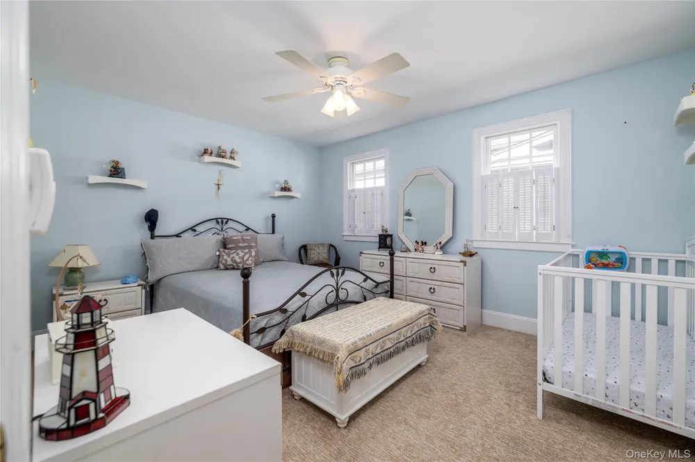 19 Oak Shore Drive Bayville, NY 11709