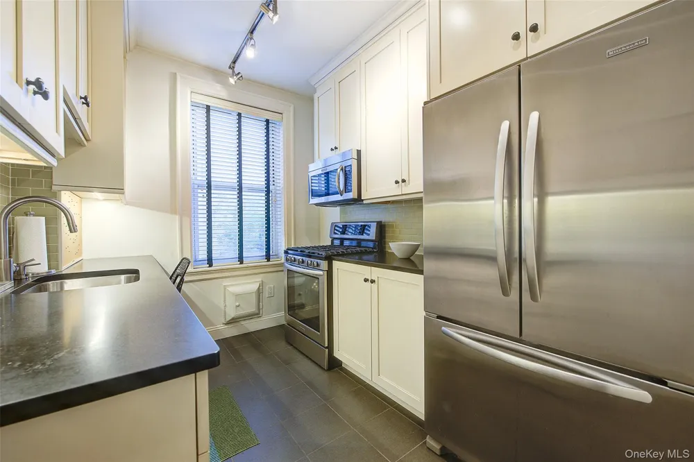 35-16 80th Street #3 Jackson Heights, NY 11372