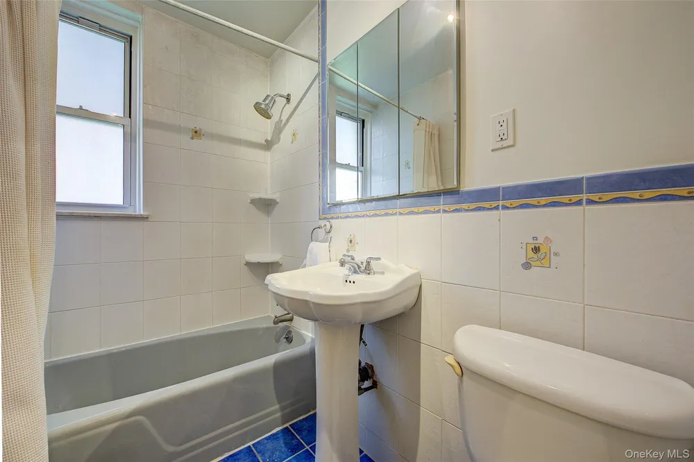 35-16 80th Street #3 Jackson Heights, NY 11372