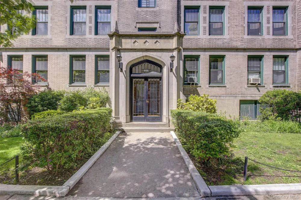 35-16 80th Street #3 Jackson Heights, NY 11372