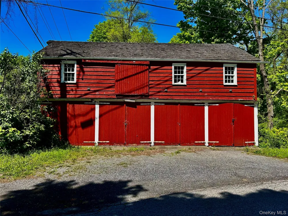 73 North Creek Road Staatsburg, NY 12580