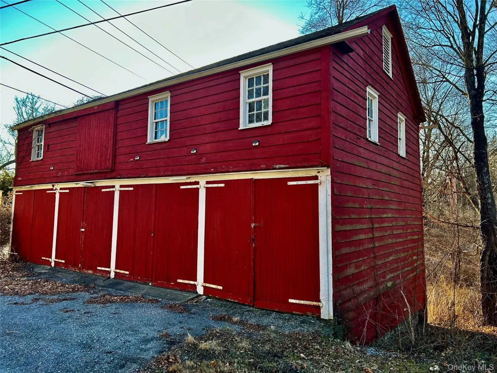 73 North Creek Road Staatsburg, NY 12580