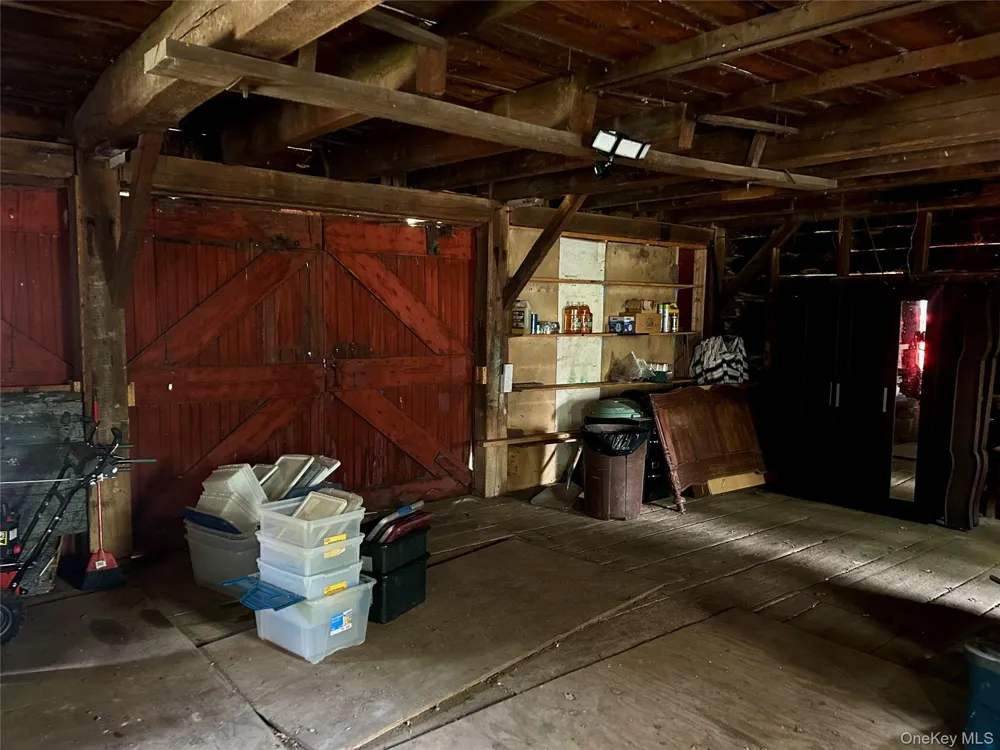 73 North Creek Road Staatsburg, NY 12580
