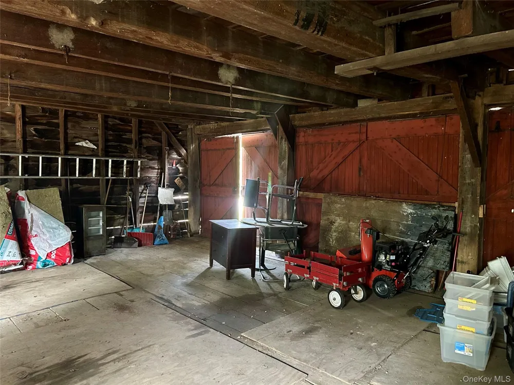 73 North Creek Road Staatsburg, NY 12580