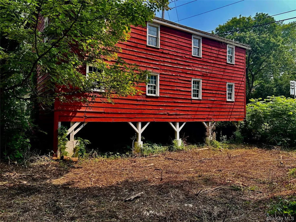 73 North Creek Road Staatsburg, NY 12580