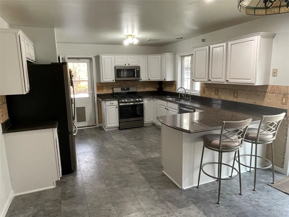 124 Long Lane Pine Bush, NY 12721