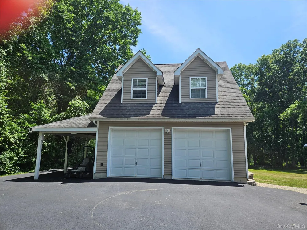 124 Long Lane Pine Bush, NY 12721