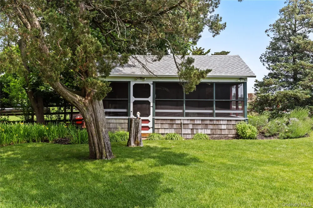 12 Whites Lane Aquebogue, NY 11931
