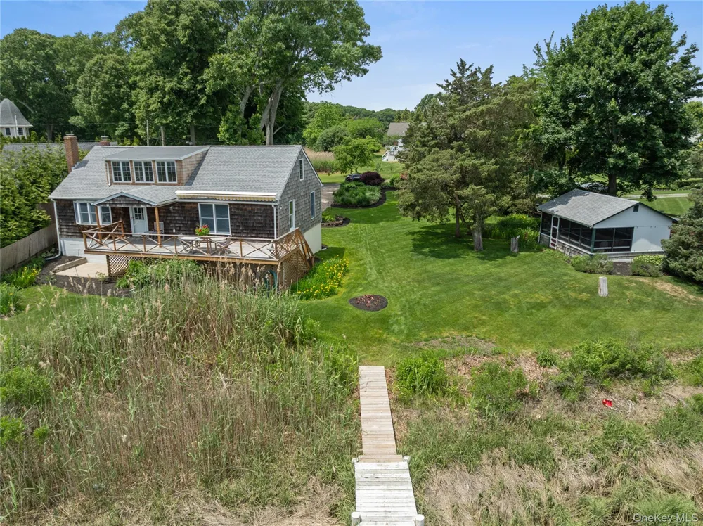 12 Whites Lane Aquebogue, NY 11931