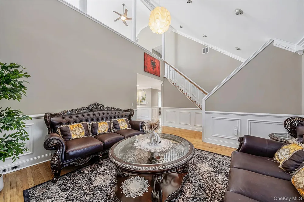 2 Jodi Drive Manorville, NY 11949