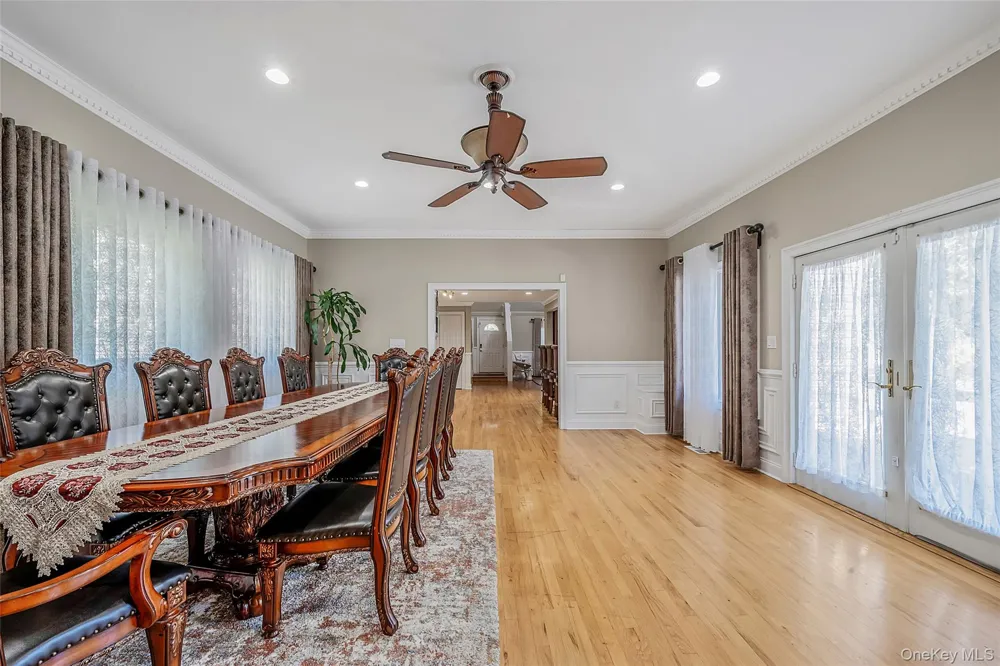 2 Jodi Drive Manorville, NY 11949