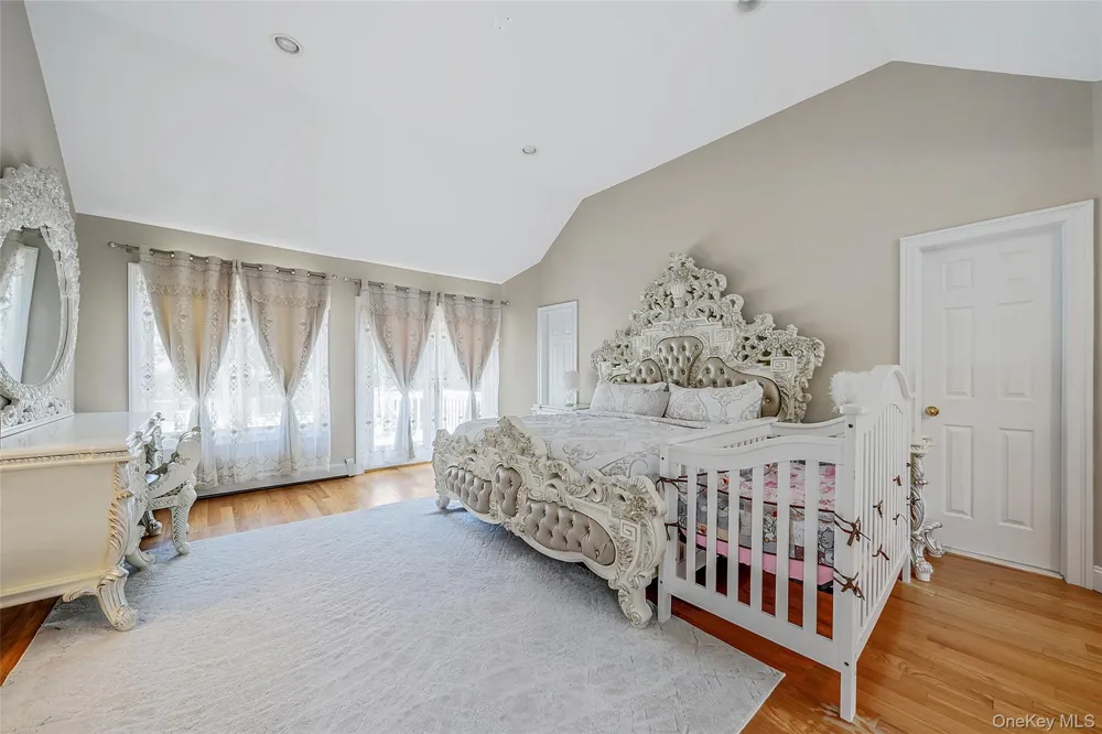 2 Jodi Drive Manorville, NY 11949