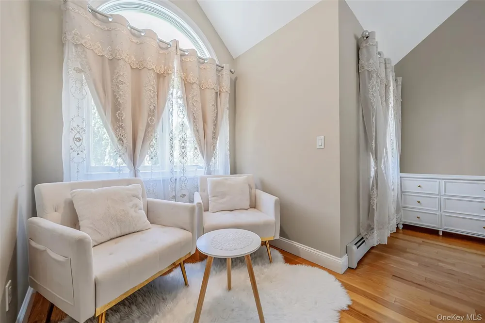2 Jodi Drive Manorville, NY 11949