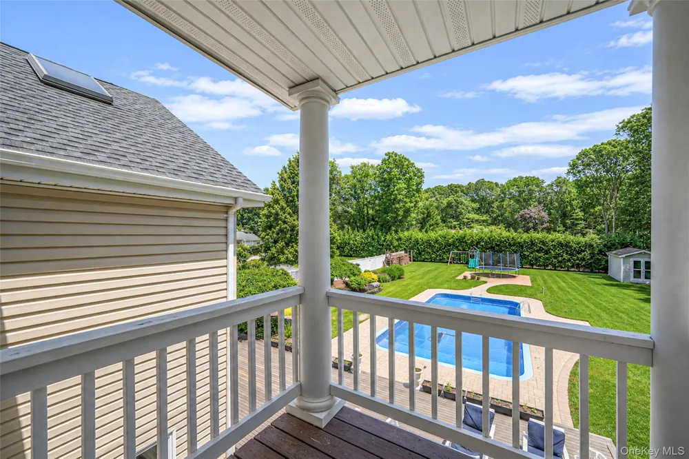 2 Jodi Drive Manorville, NY 11949