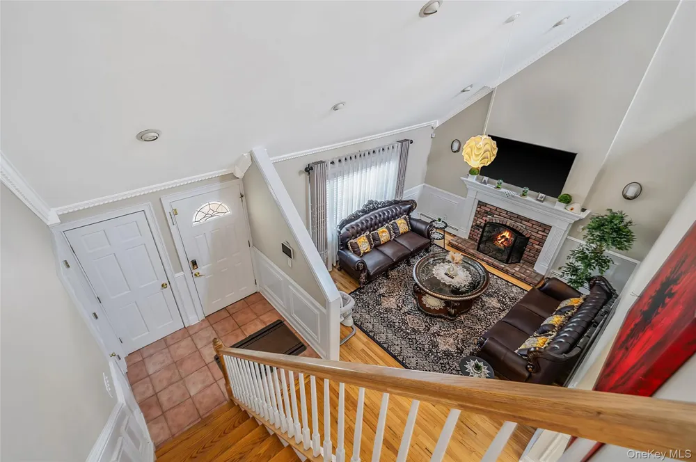 2 Jodi Drive Manorville, NY 11949