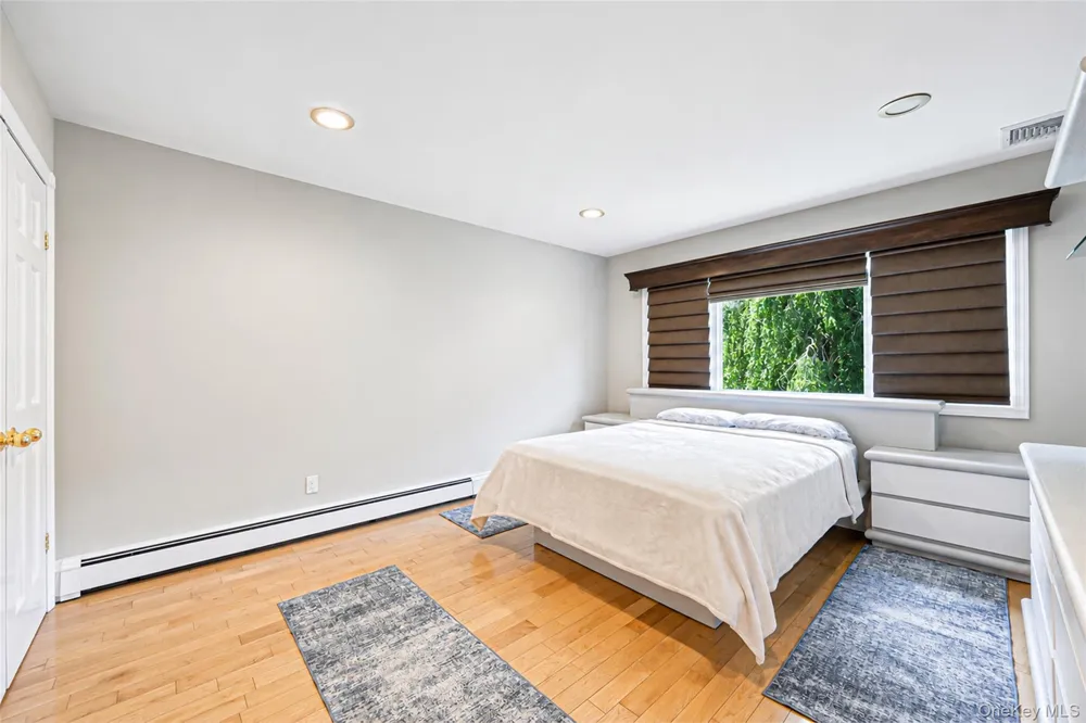 2 Jodi Drive Manorville, NY 11949