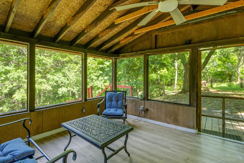 6 Woods Road Rhinebeck, NY 12572