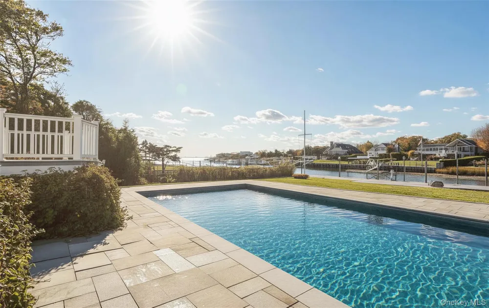 20 Penny Lane Hampton Bays, NY 11946
