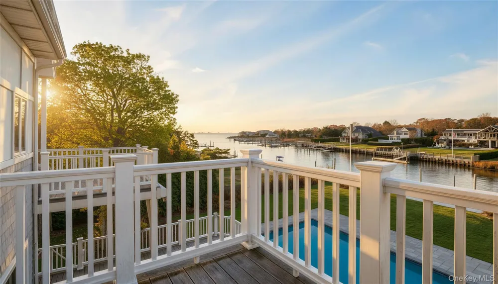 20 Penny Lane Hampton Bays, NY 11946