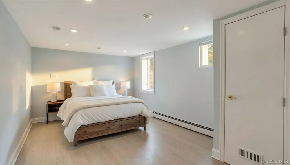 20 Penny Lane Hampton Bays, NY 11946