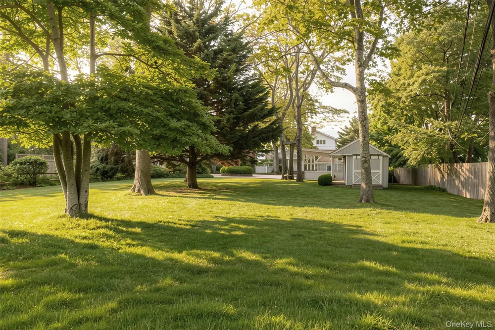 20 Penny Lane Hampton Bays, NY 11946