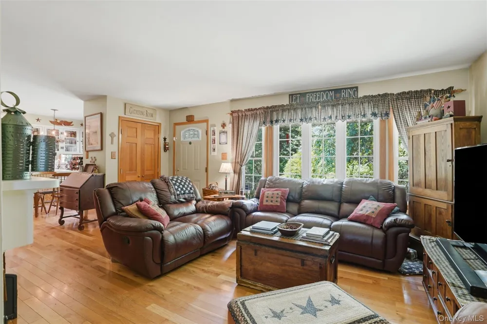 9 Rocky Road Red Hook, NY 12571
