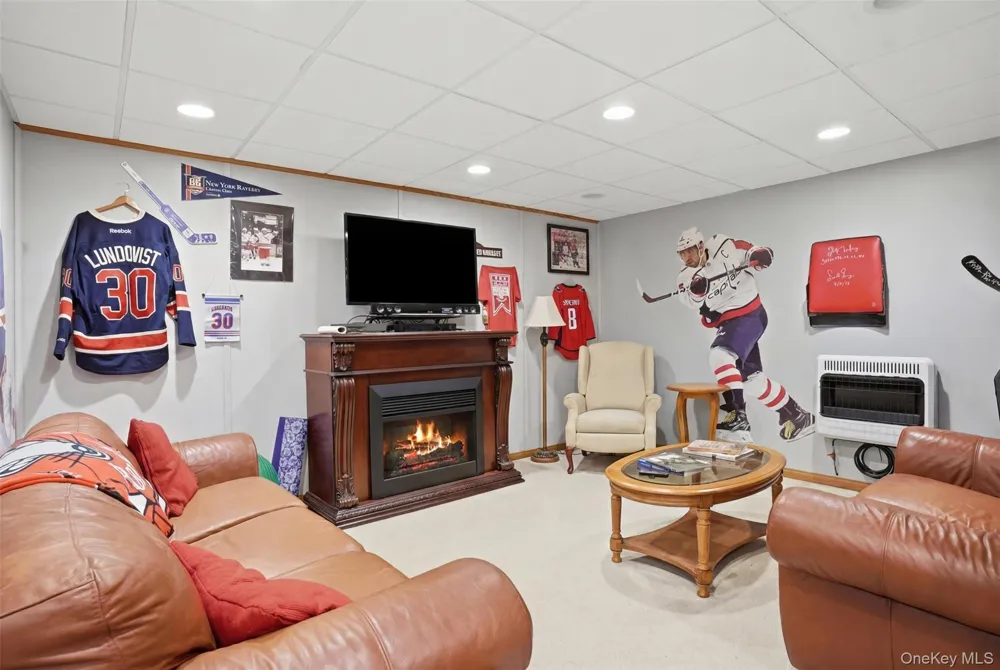 9 Rocky Road Red Hook, NY 12571