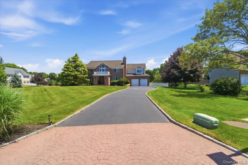 2 Mercedes Court East Patchogue, NY 11772