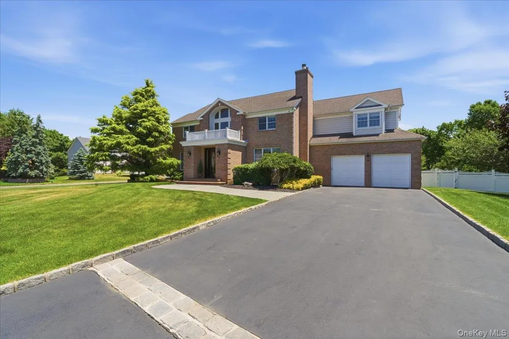 2 Mercedes Court East Patchogue, NY 11772
