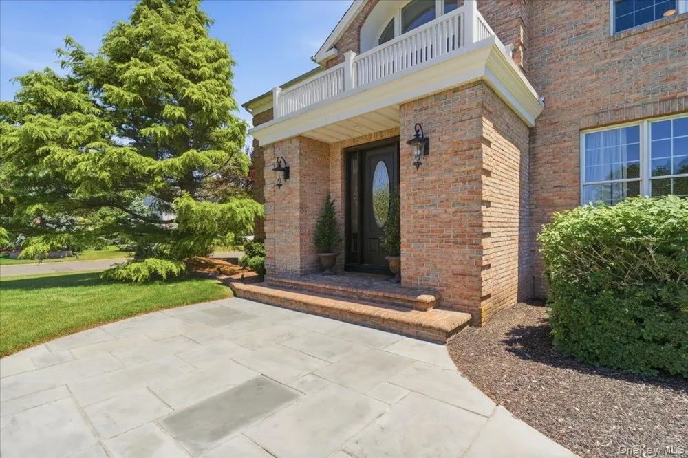 2 Mercedes Court East Patchogue, NY 11772