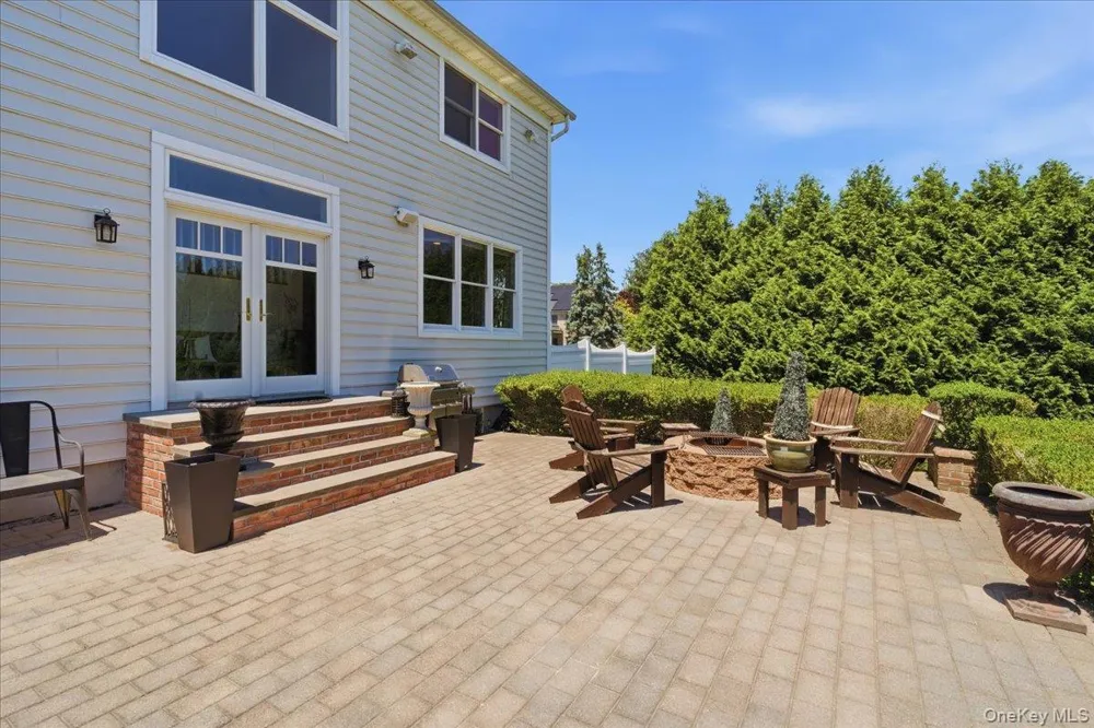2 Mercedes Court East Patchogue, NY 11772