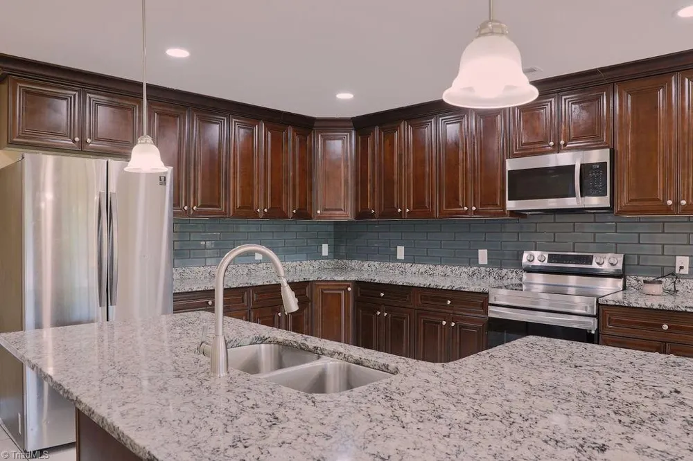 4908 Gordon Farm Way Browns Summit, NC 27214