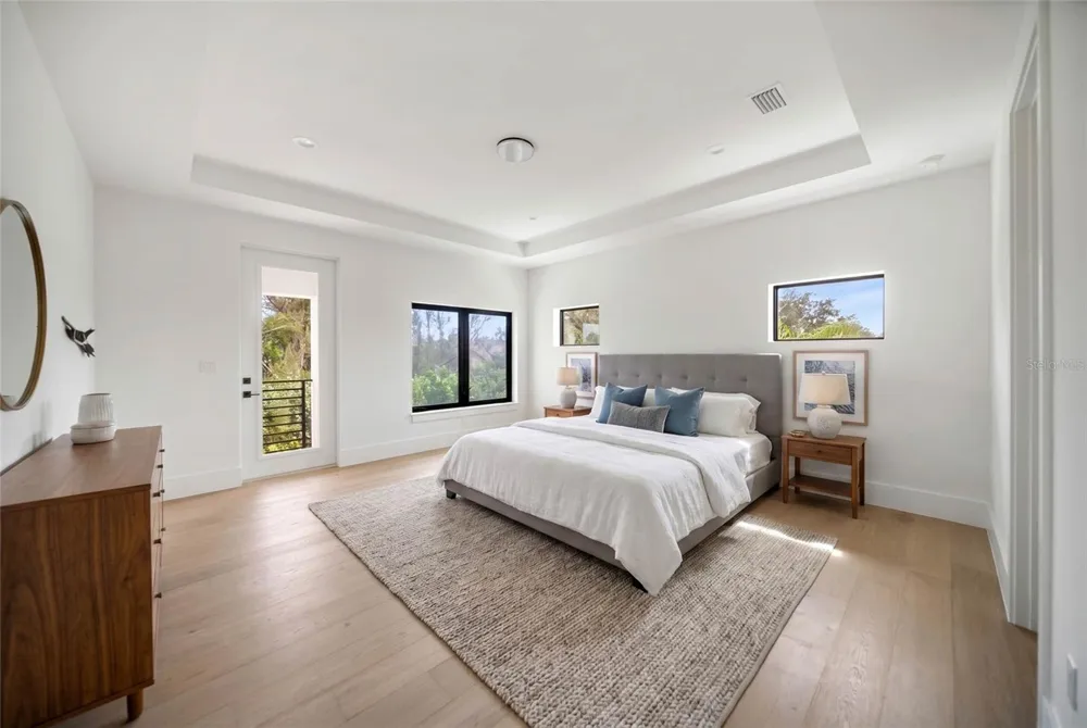 626 BUTTONWOOD DRIVE Longboat Key, FL 34228