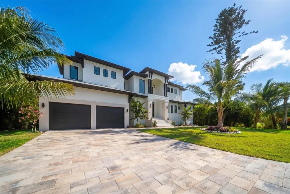 626 BUTTONWOOD DRIVE Longboat Key, FL 34228