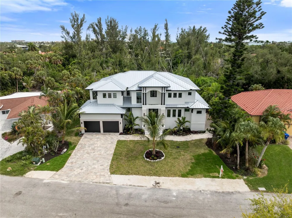626 BUTTONWOOD DRIVE Longboat Key, FL 34228