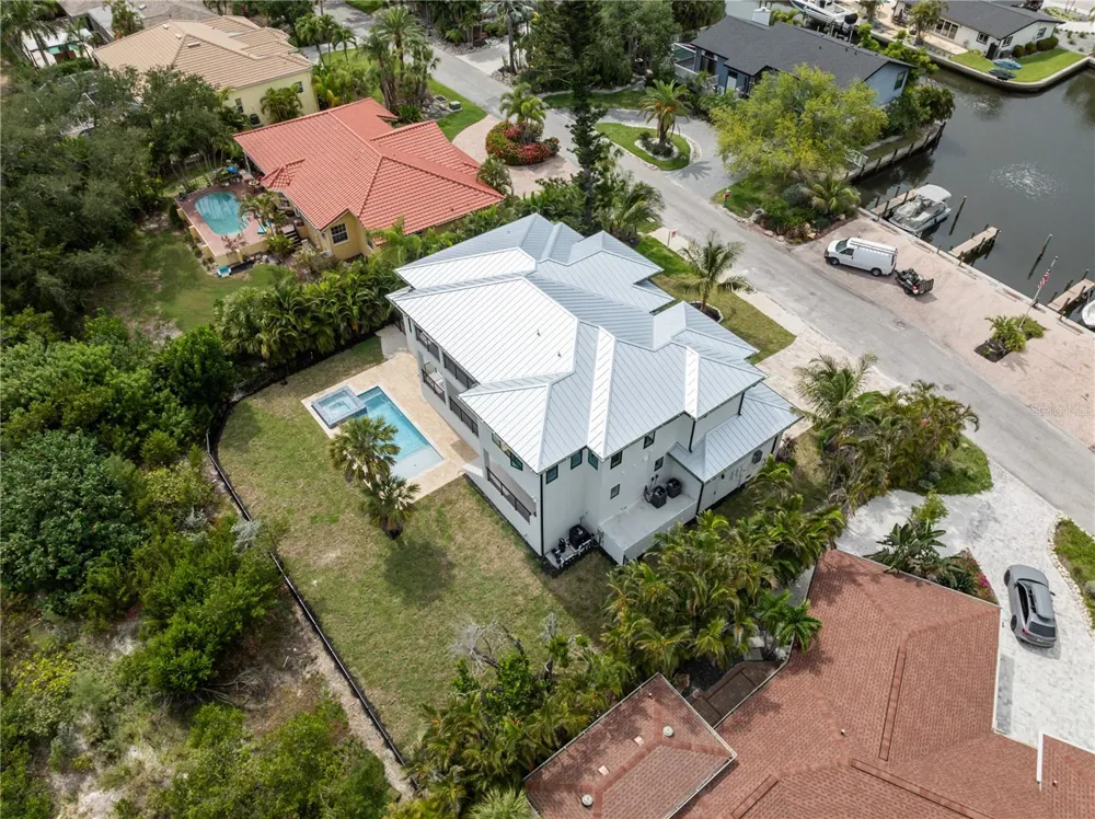 626 BUTTONWOOD DRIVE Longboat Key, FL 34228