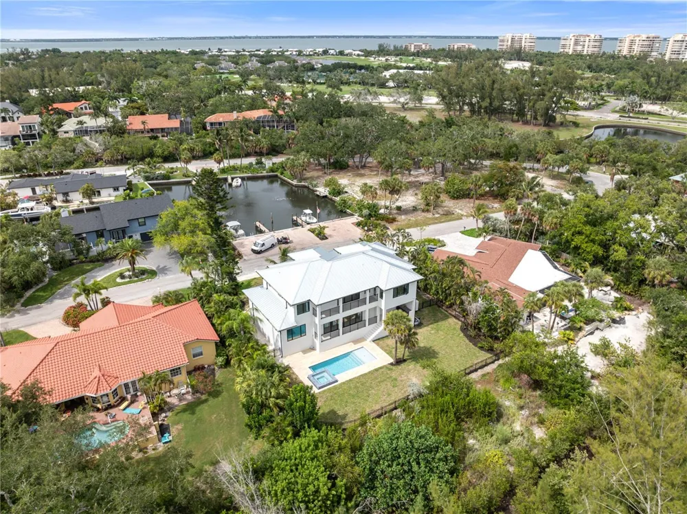 626 BUTTONWOOD DRIVE Longboat Key, FL 34228