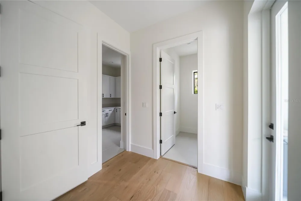 626 BUTTONWOOD DRIVE Longboat Key, FL 34228