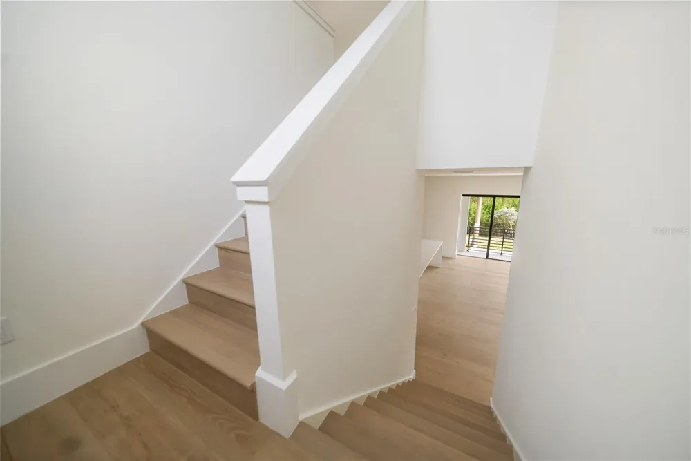 626 BUTTONWOOD DRIVE Longboat Key, FL 34228