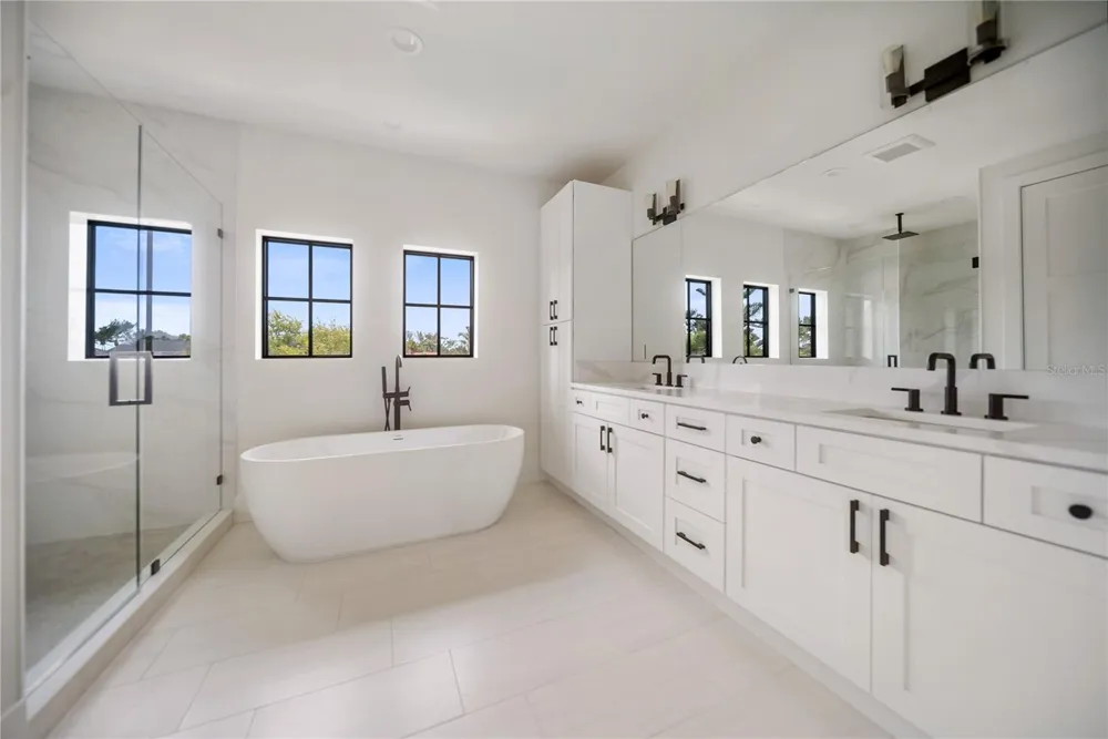 626 BUTTONWOOD DRIVE Longboat Key, FL 34228