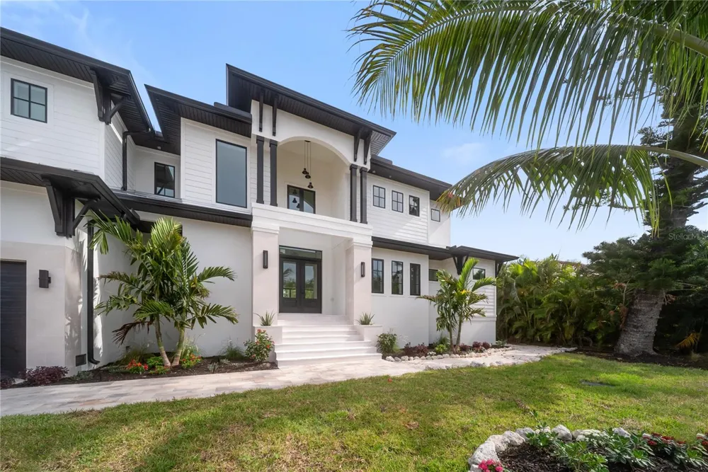 626 BUTTONWOOD DRIVE Longboat Key, FL 34228