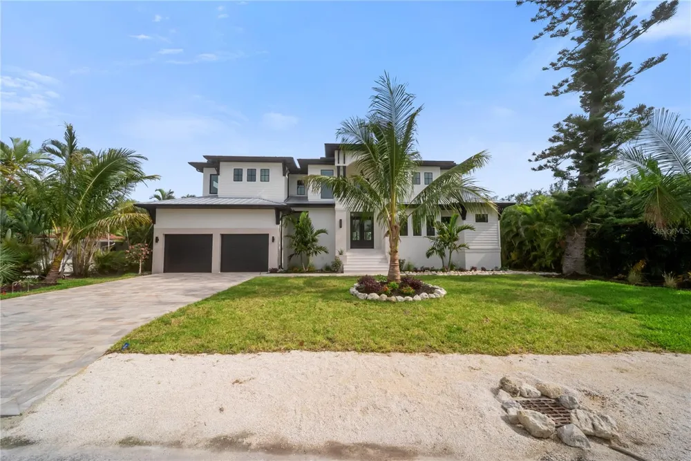 626 BUTTONWOOD DRIVE Longboat Key, FL 34228