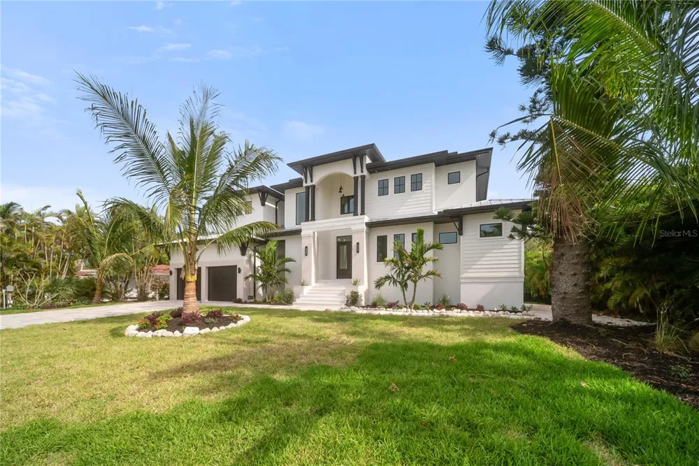 626 BUTTONWOOD DRIVE Longboat Key, FL 34228