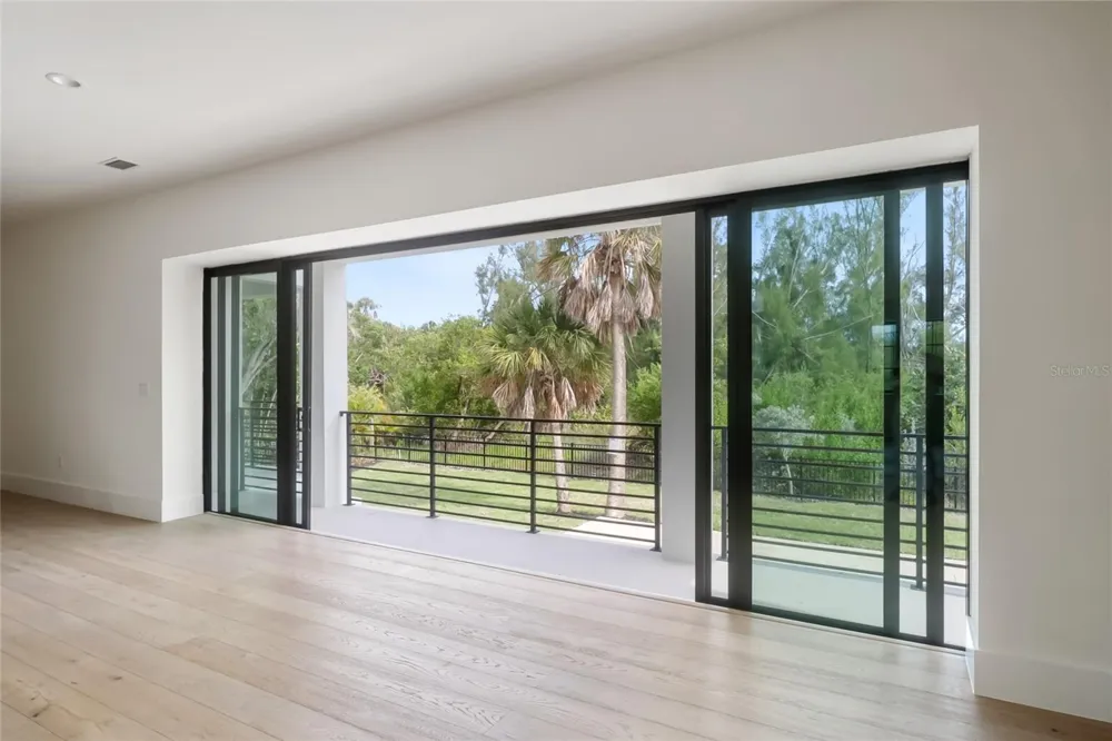 626 BUTTONWOOD DRIVE Longboat Key, FL 34228