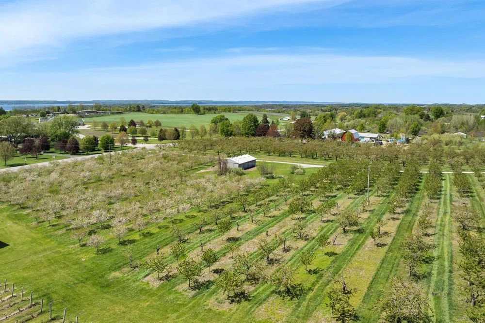 12586 Center Drive Peninsula Township, MI 49686