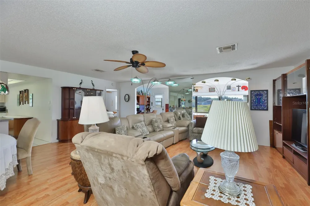 2611 LANCASTER DRIVE #33 Sun City Center, FL 33573