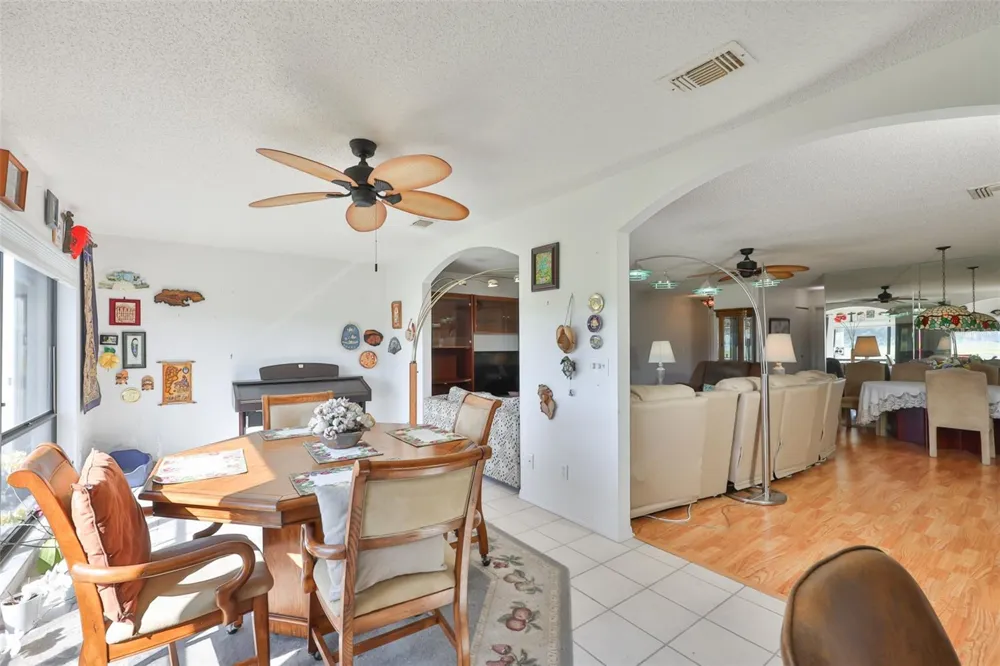 2611 LANCASTER DRIVE #33 Sun City Center, FL 33573