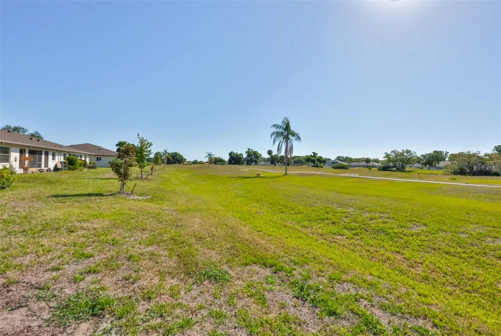 2611 LANCASTER DRIVE #33 Sun City Center, FL 33573
