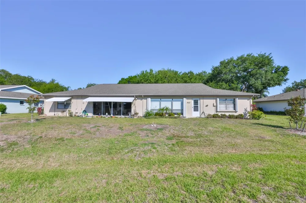 2611 LANCASTER DRIVE #33 Sun City Center, FL 33573
