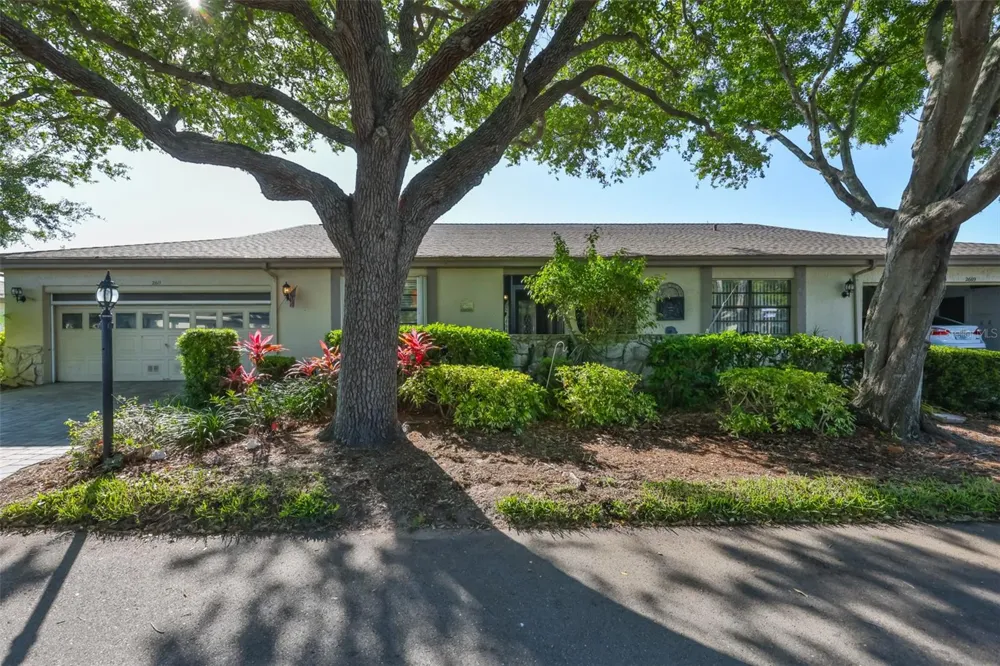 2611 LANCASTER DRIVE #33 Sun City Center, FL 33573